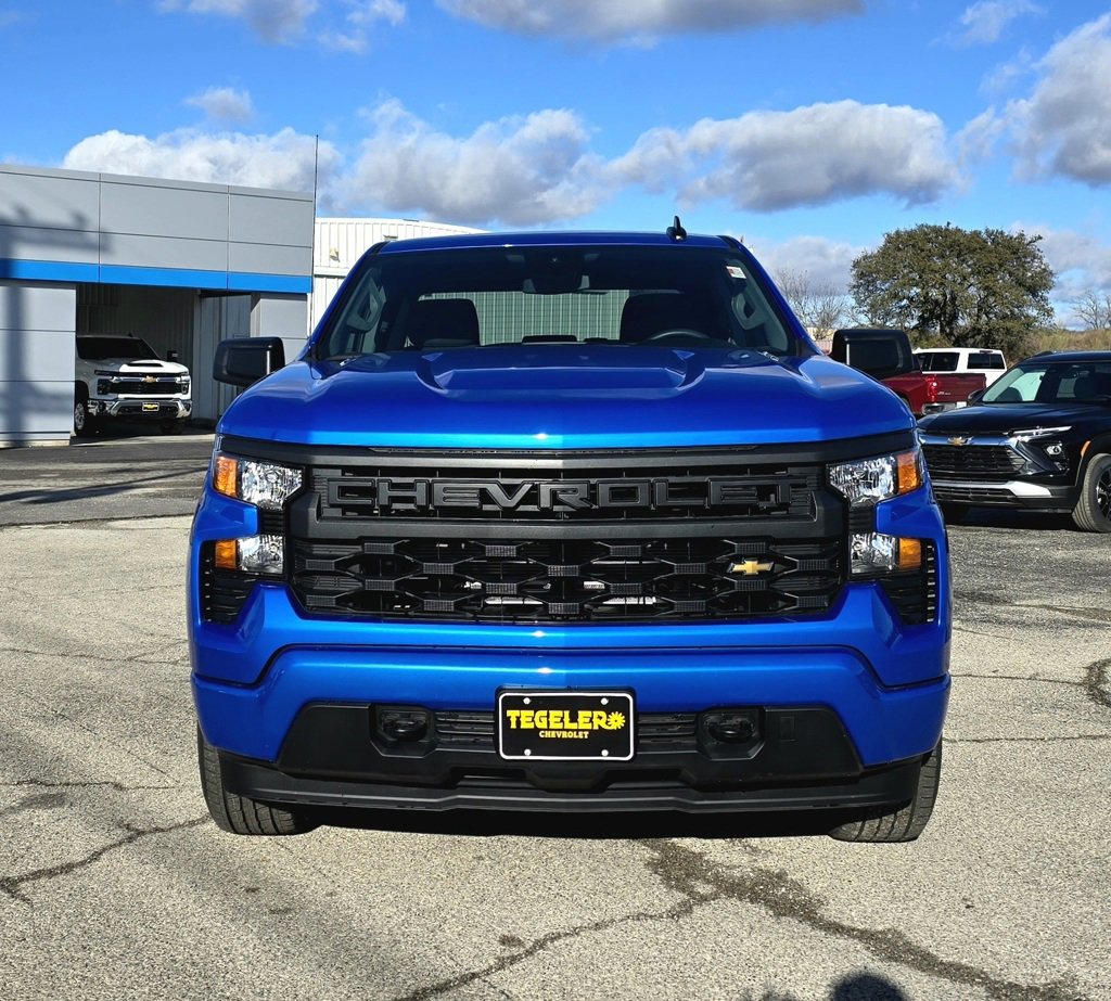 2025 Chevrolet Silverado 1500 Custom photo 4