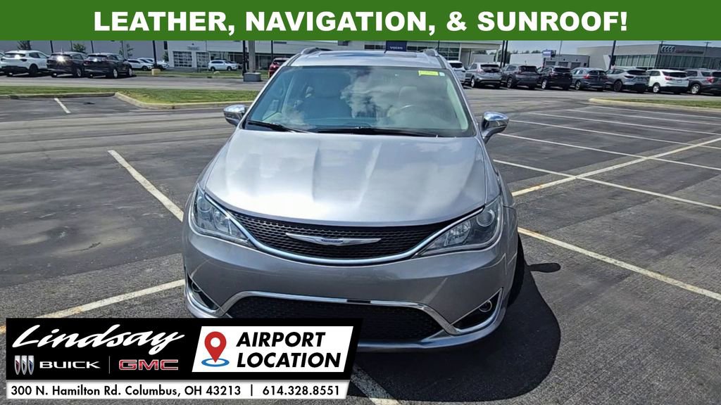 2020 Chrysler Pacifica Limited photo 3