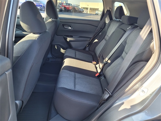 2026 Nissan Rogue SV photo 3