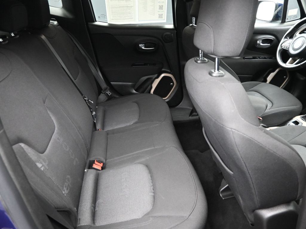 2016 Jeep Renegade Latitude photo 6
