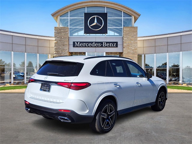 2026 Mercedes Benz GLC 300 4MATIC photo 3