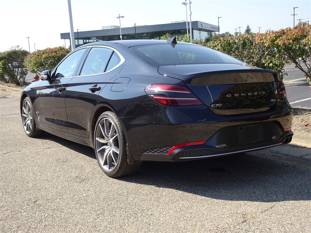 2022 Genesis G70 2.0T Prestige photo 3
