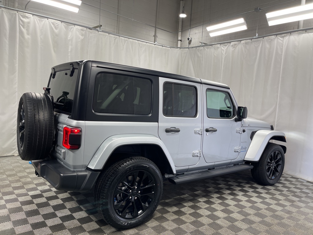 2023 Jeep Wrangler Sahara 4xe photo 3