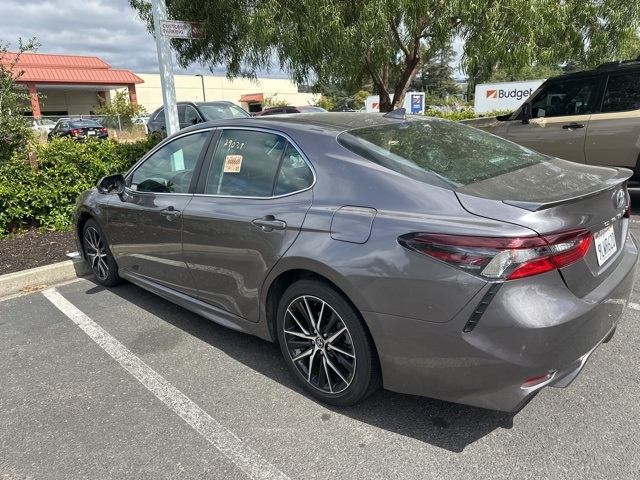 2024 Toyota Camry SE photo 2