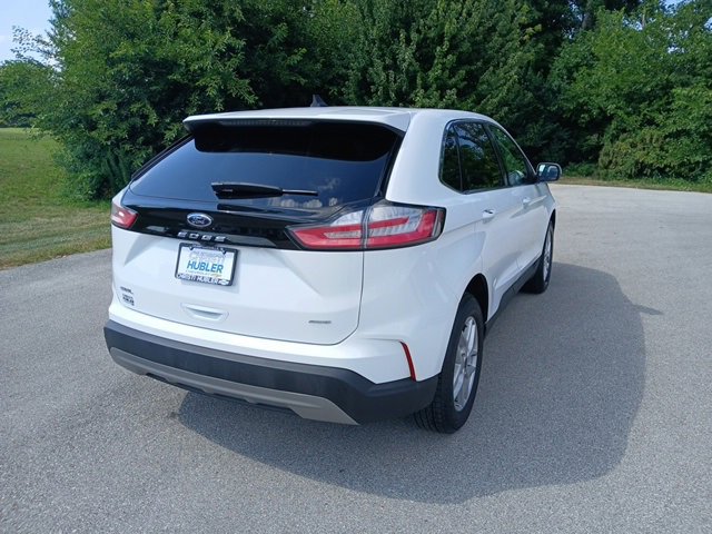 2024 Ford Edge SEL photo 5