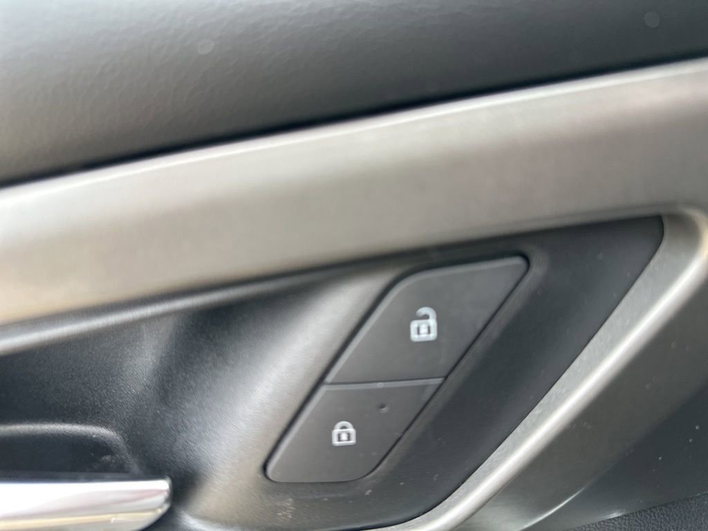 2024 Chevrolet Traverse photo 3