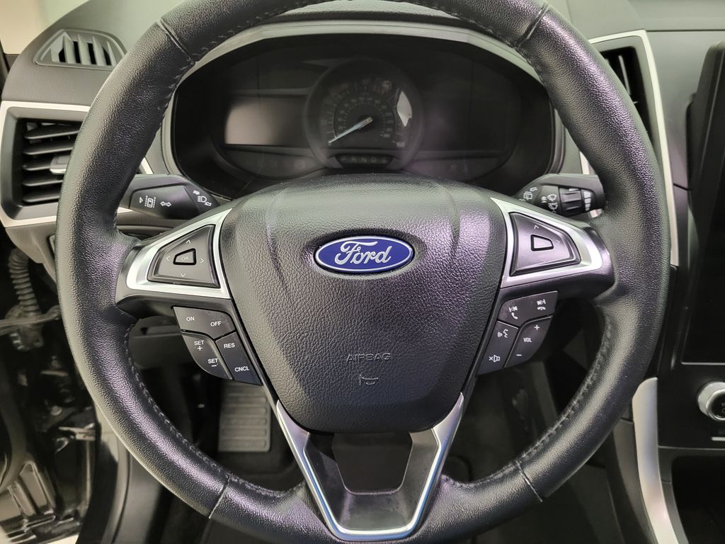 2024 Ford Edge SEL photo 4