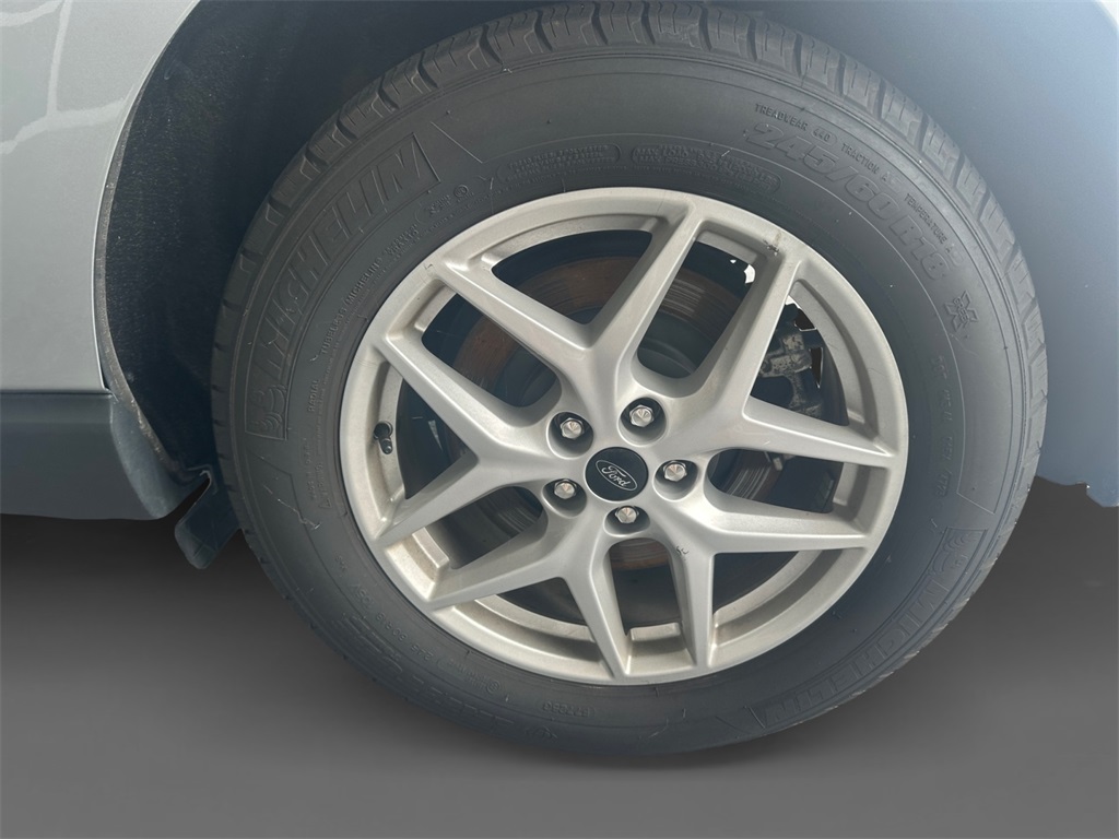 2024 Ford Edge SEL photo 8