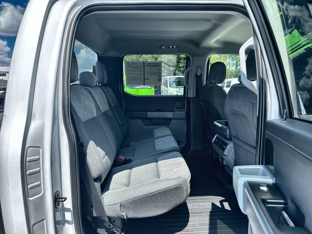 2023 Ford F-150 XLT photo 25