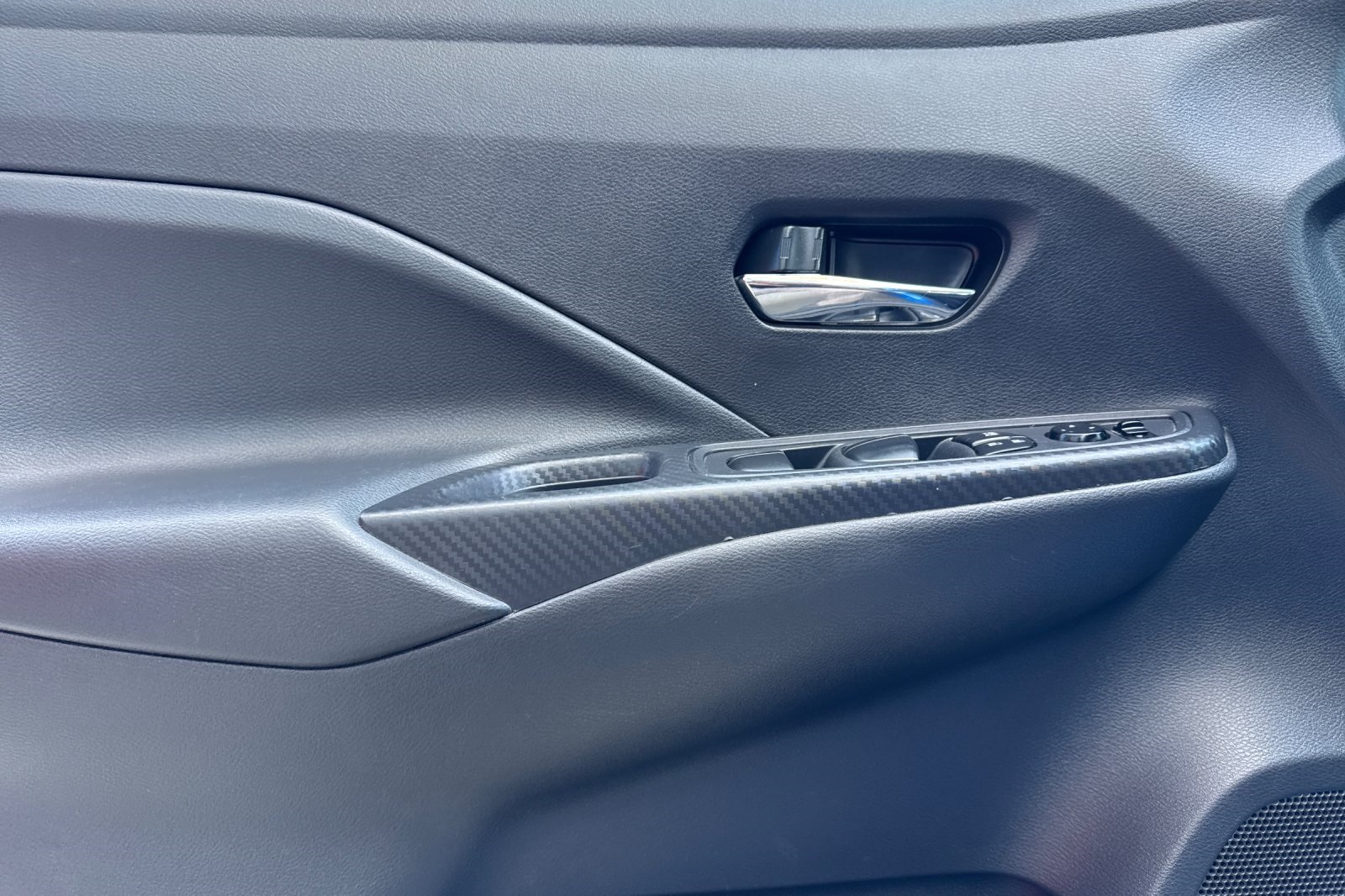 2023 Nissan Versa 1.6 SV photo 11