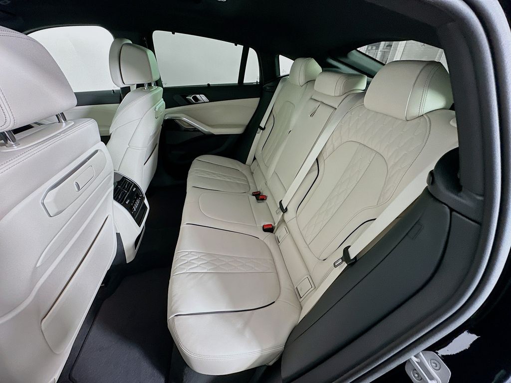 2026 Bmw X6 photo 16