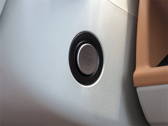 2025 Volkswagen ID. Buzz Pro Plus photo 23