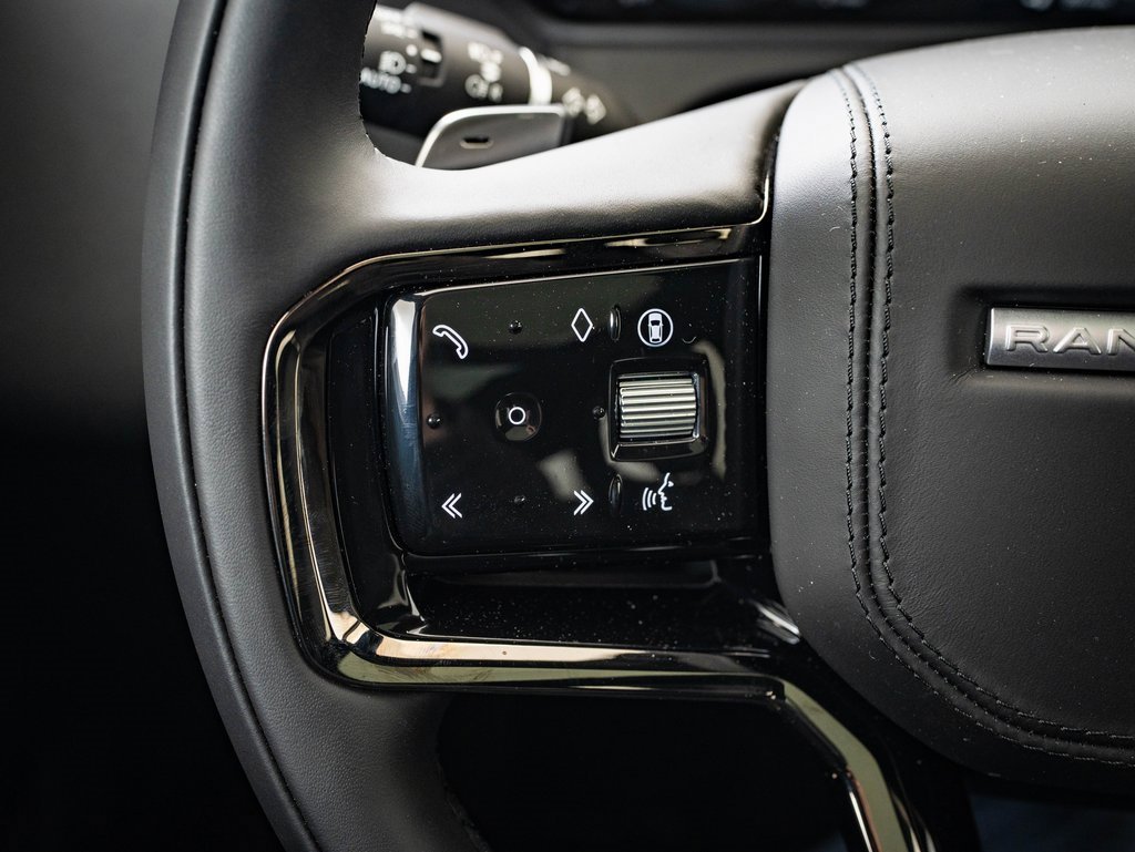 2026 Land Rover Range Rover Velar SE photo 23