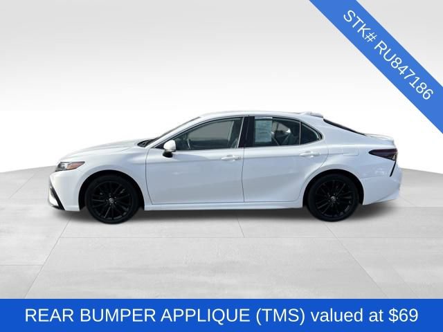 2024 Toyota Camry SE photo 4