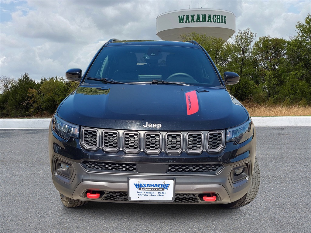 2024 Jeep Compass Trailhawk photo 2