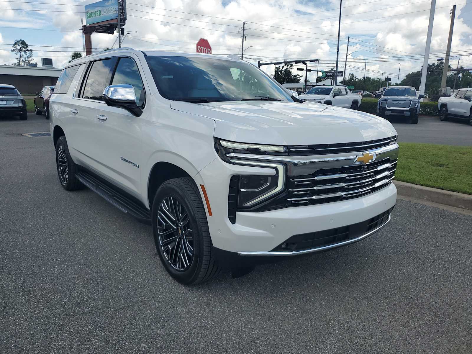 2025 Chevrolet Suburban Premier photo 7