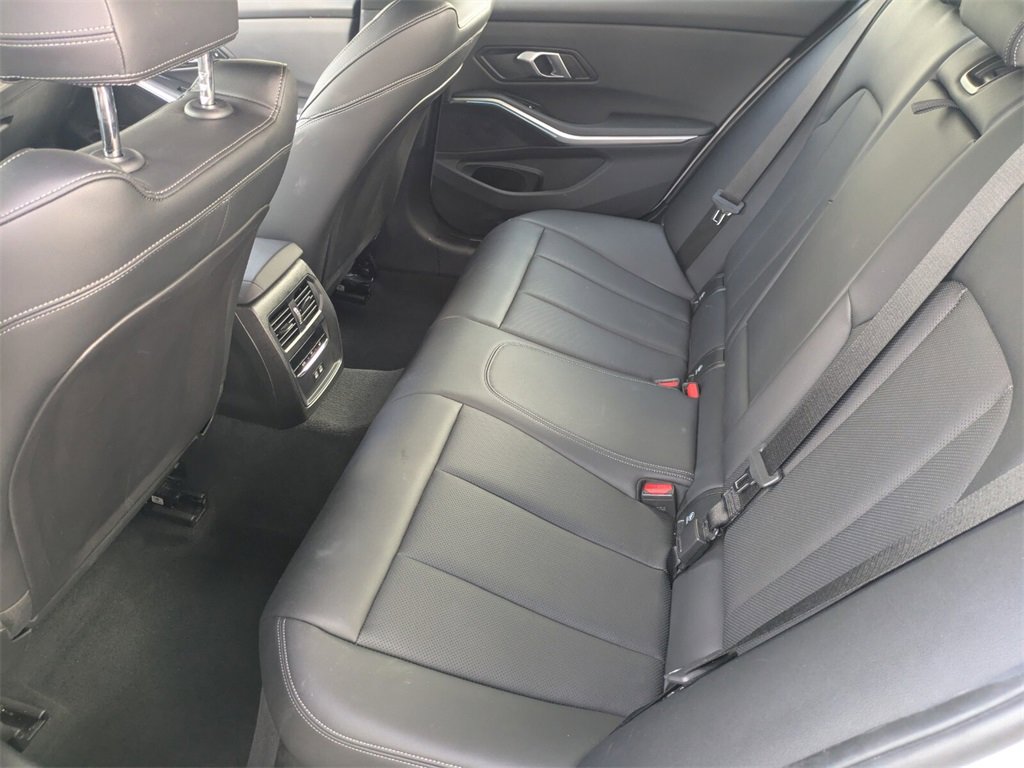 2025 Bmw 330i photo 16