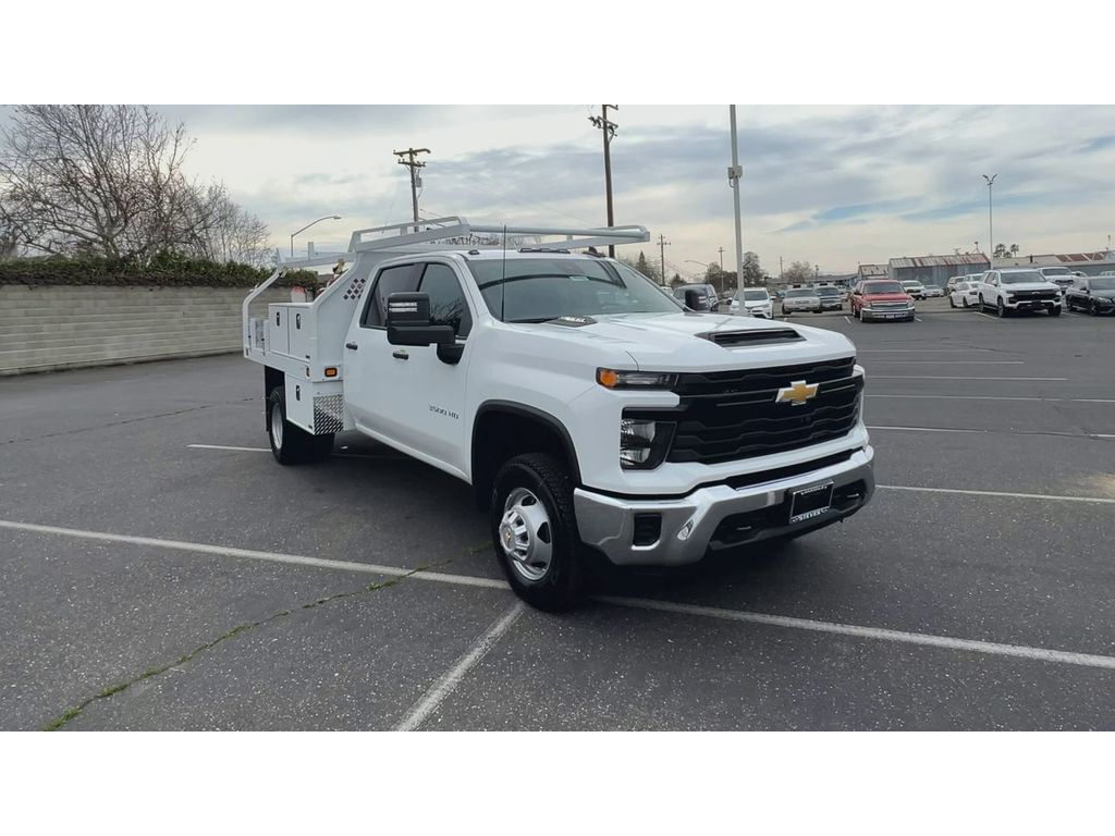 2024 Chevrolet Silverado 3500HD Work Truck photo 3