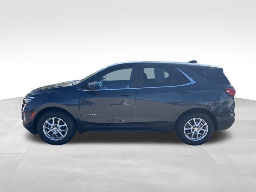 2023 Chevrolet Equinox LT photo 2