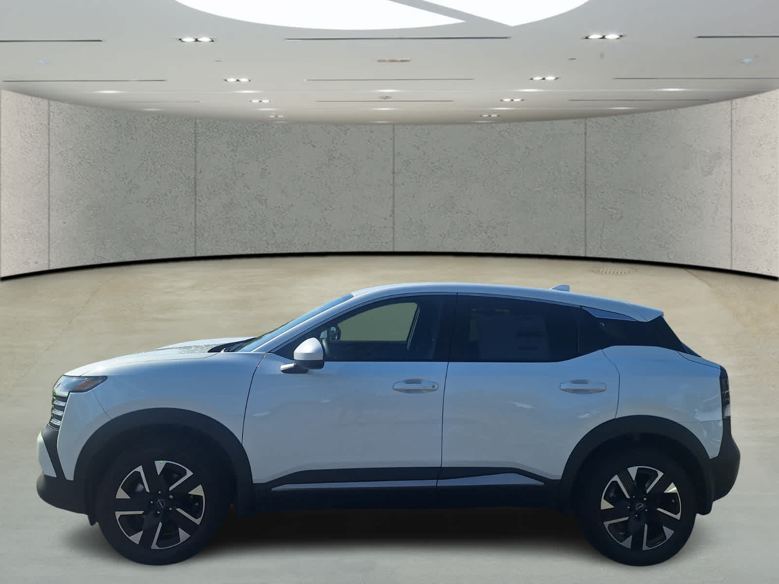 2025 Nissan Kicks SV photo 2