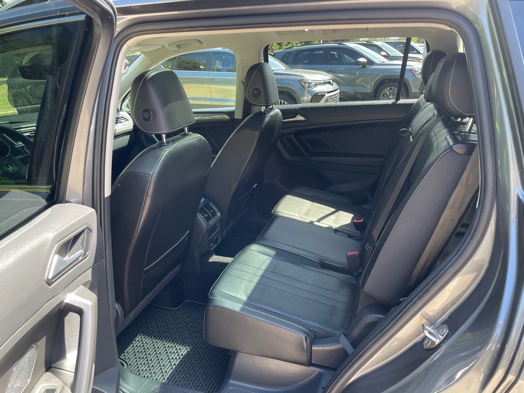 2022 Volkswagen Tiguan SE photo 19