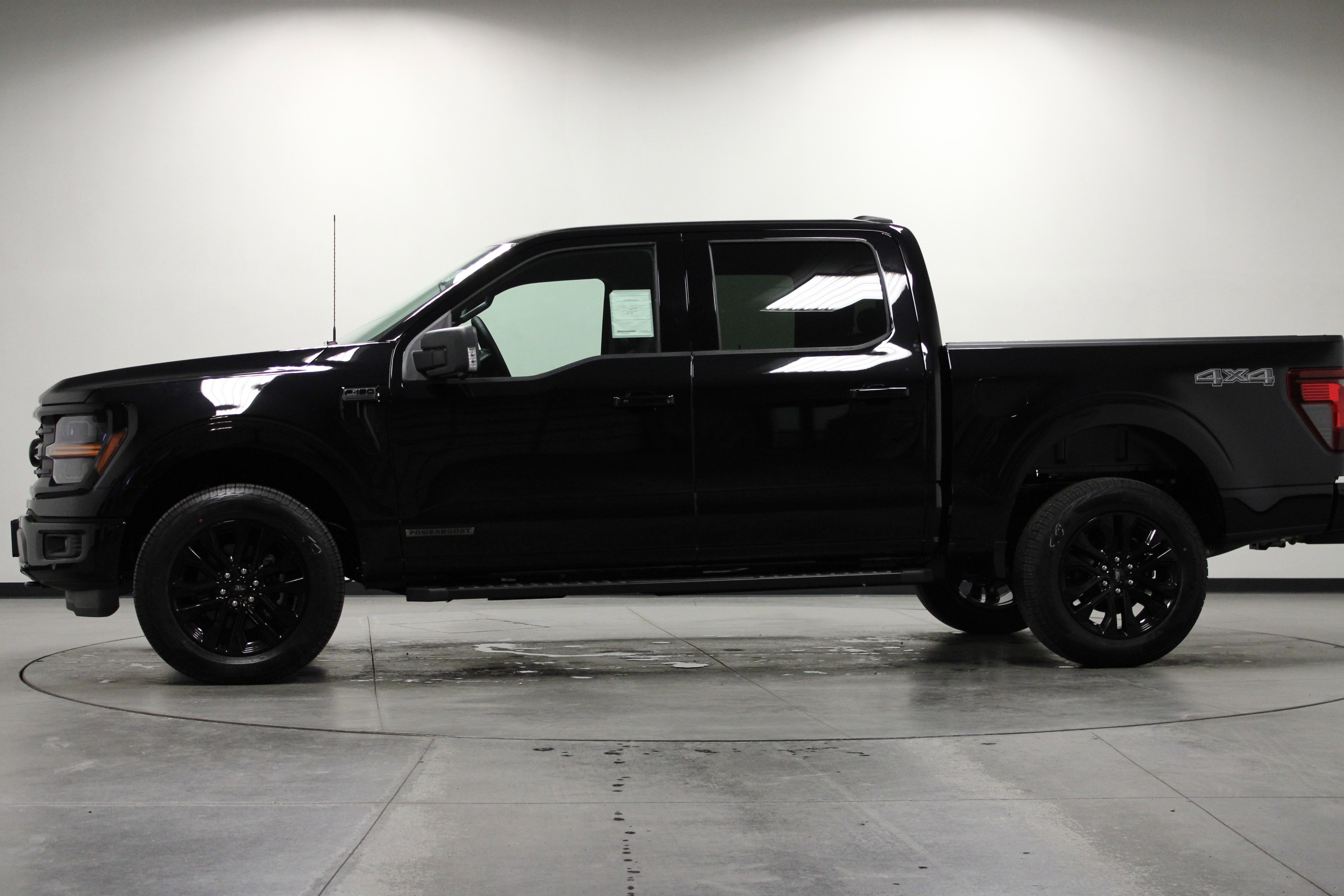 2025 Ford F-150 XLT photo 5
