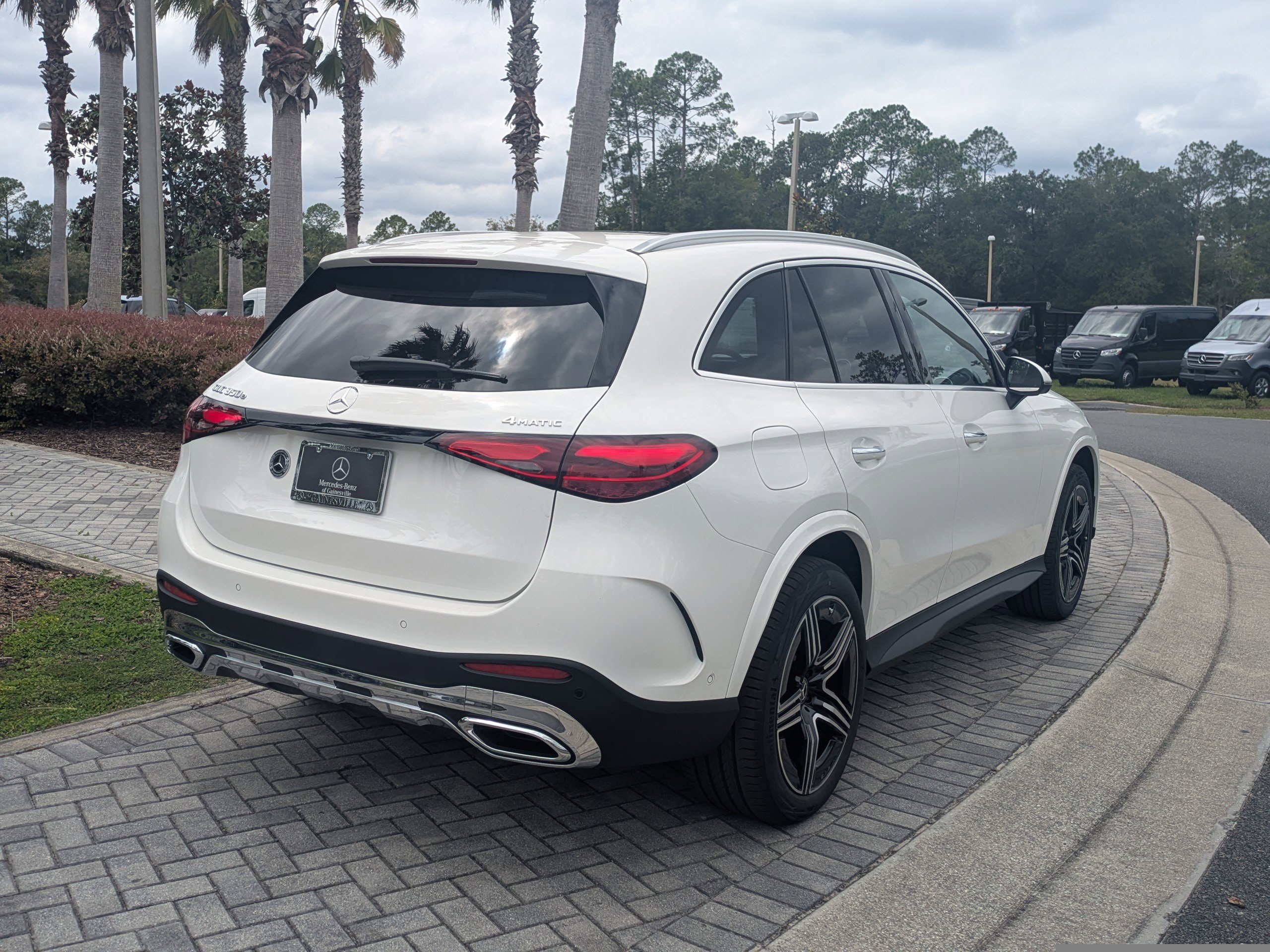 2026 Mercedes Benz GLC 350e 4MATIC photo 6