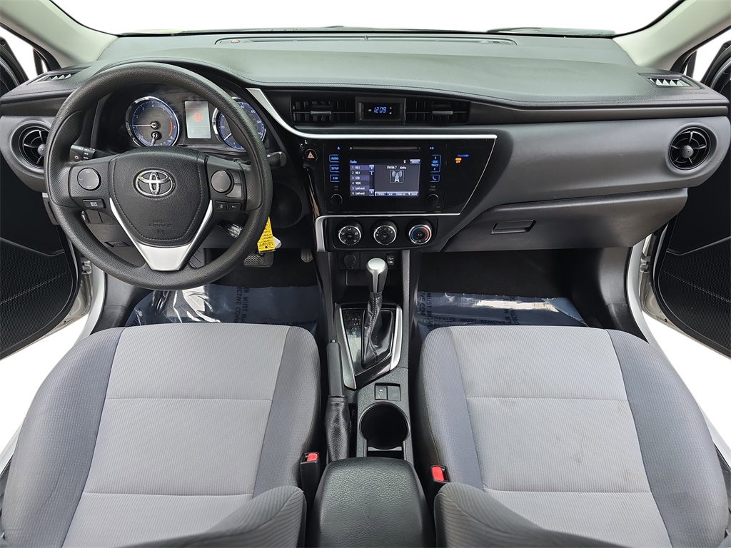 2019 Toyota Corolla L photo 8