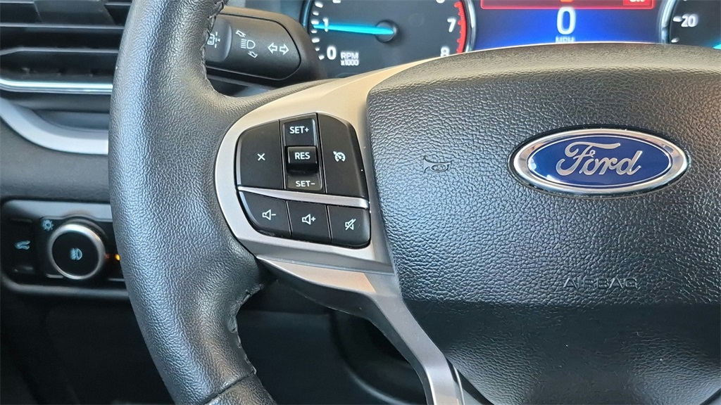 2024 Ford Explorer XLT photo 24