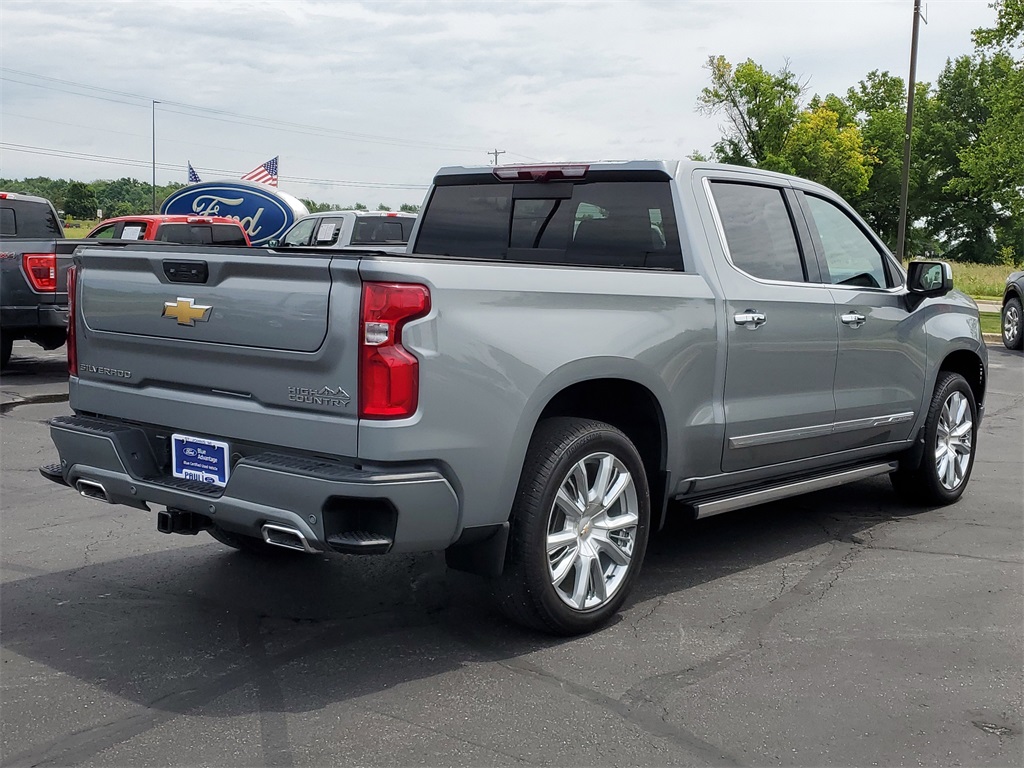 2024 Chevrolet Silverado 1500 High Country photo 3