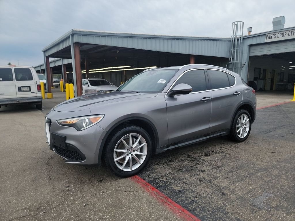 2018 Alfa Romeo Stelvio Ti photo 4