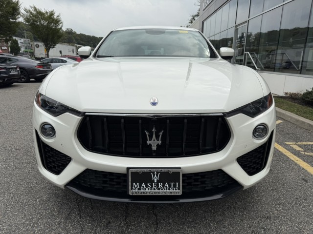 2022 Maserati Levante Modena photo 2
