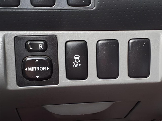 2011 Toyota Tacoma photo 24