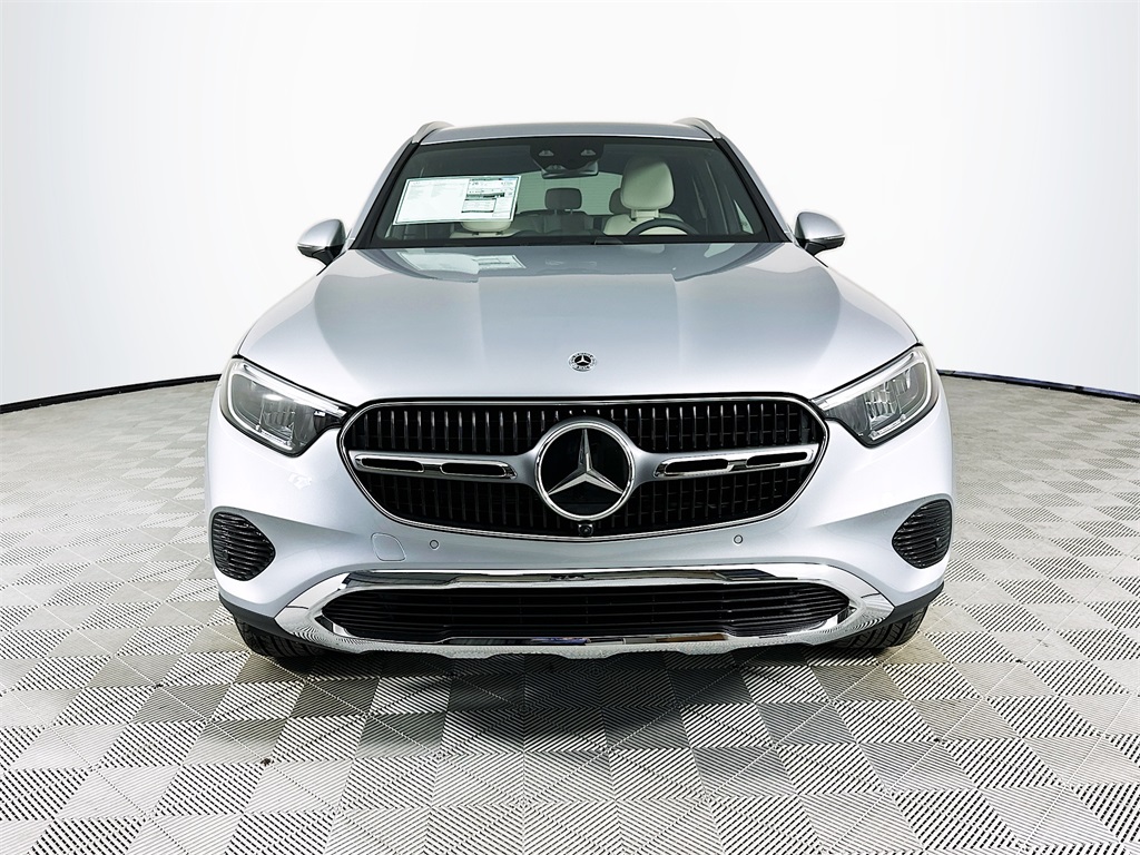 2026 Mercedes Benz GLC 300 4MATIC photo 2