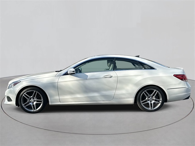 Used 2014 Mercedes-Benz E-Class E350 with VIN WDDKJ5KB5EF284592 for sale in Bloomfield Hills, MI