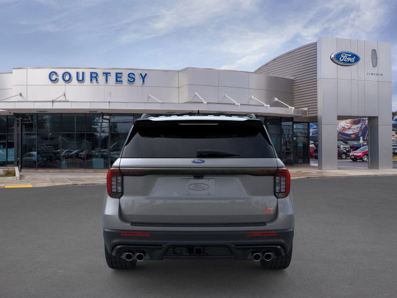 2025 Ford Explorer ST photo 4