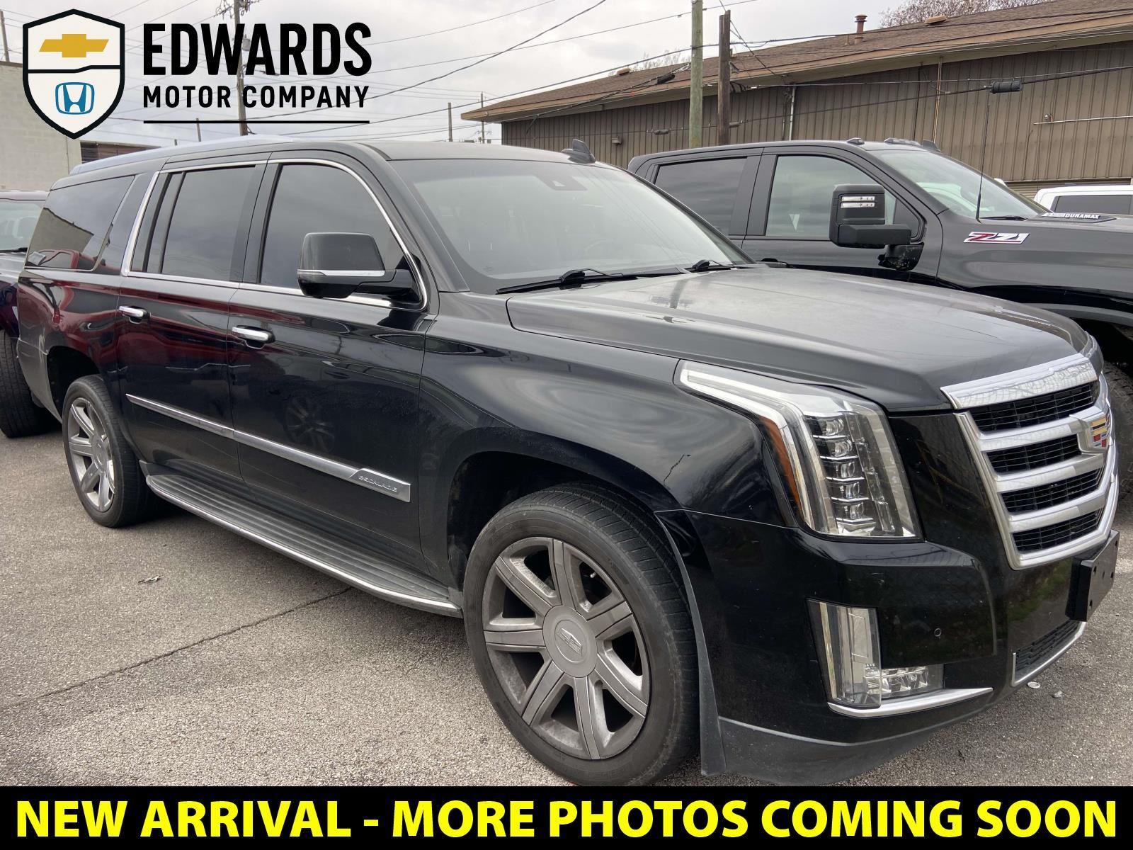 2016 Cadillac Escalade ESV Luxury's photo