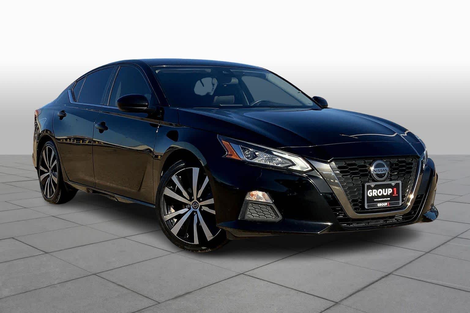 2022 Nissan Altima 2.5 SR photo 2