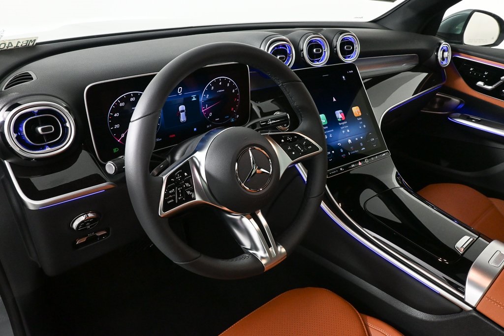 2026 Mercedes Benz GLC 300 photo 4