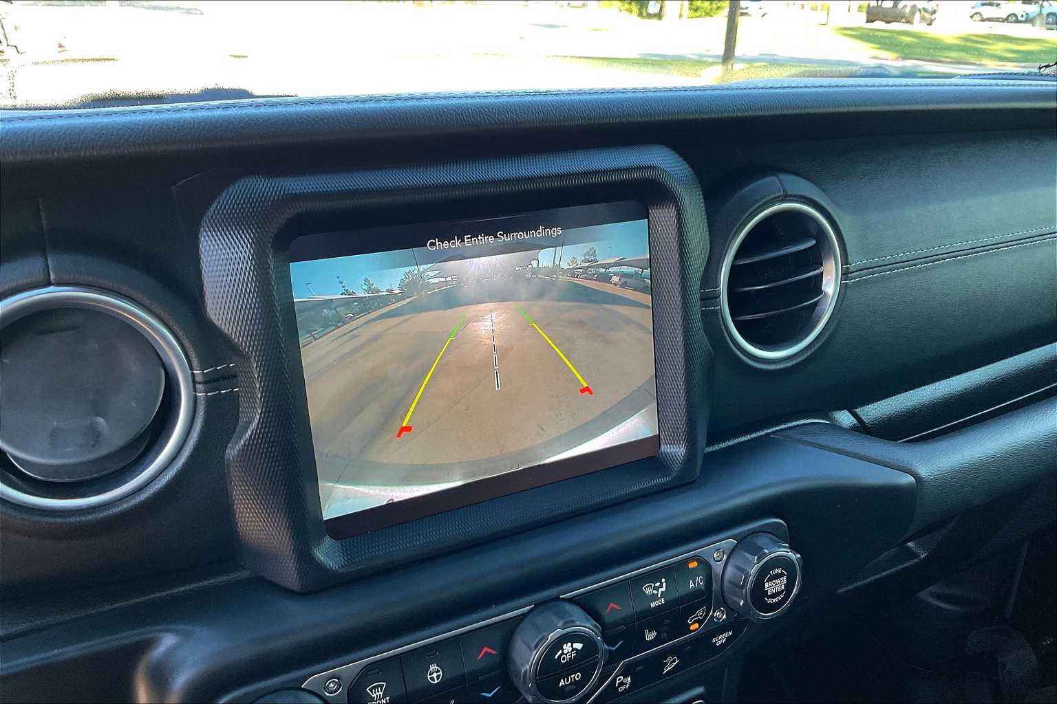 2020 Jeep Wrangler Unlimited North Edition photo 24