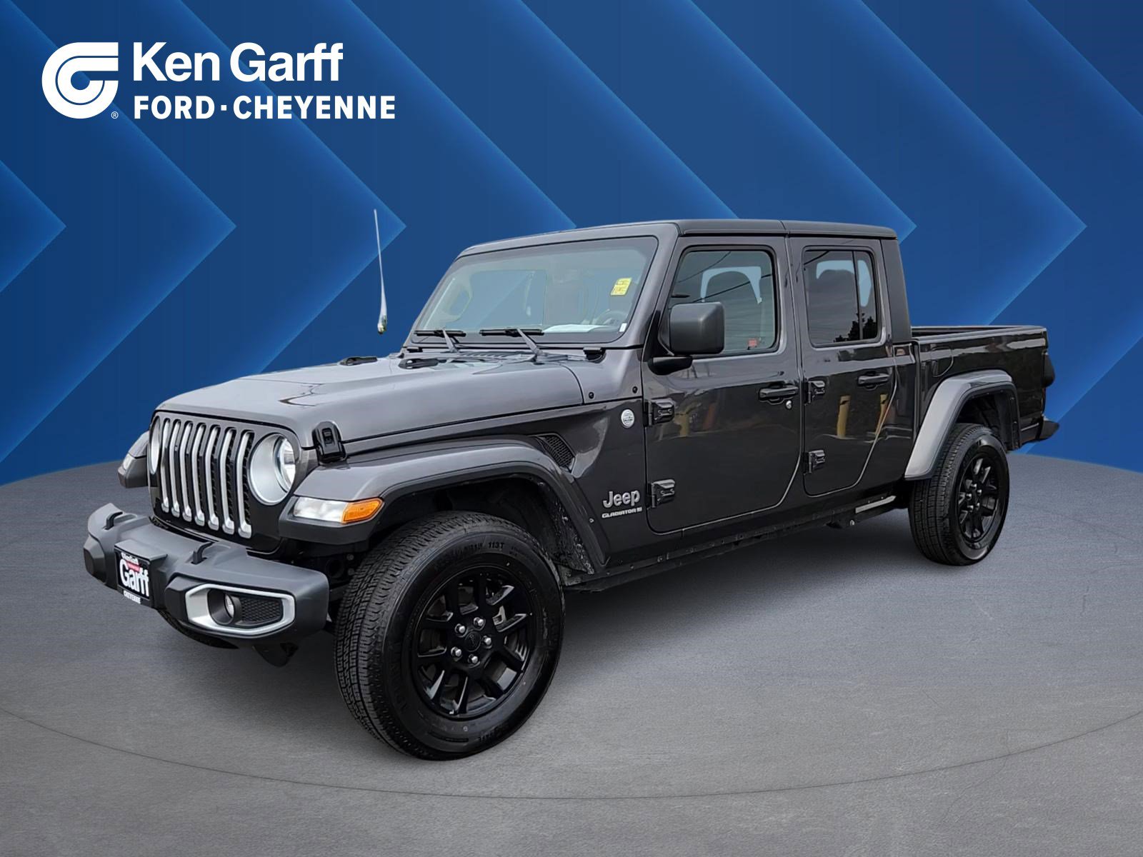 2023 Jeep Gladiator Overland photo 2