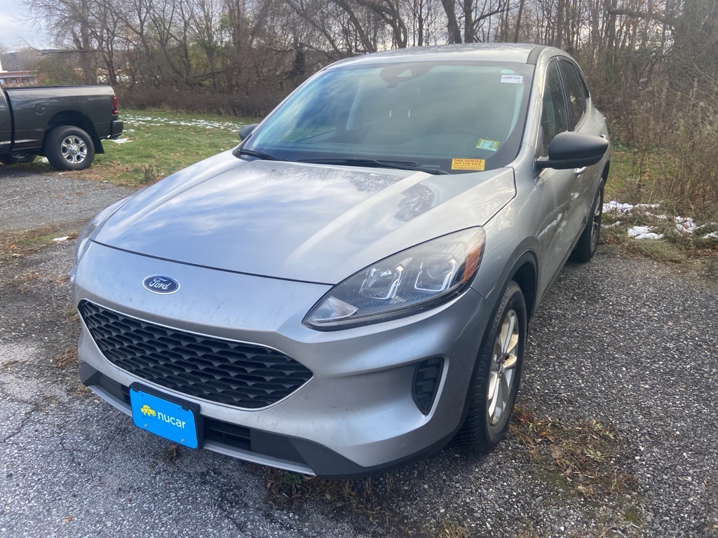 2022 Ford Escape SE photo 3