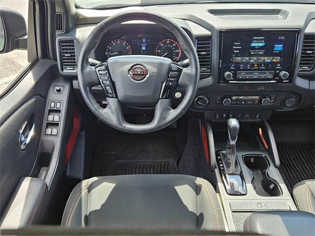 2022 Nissan Frontier PRO-4X photo 6
