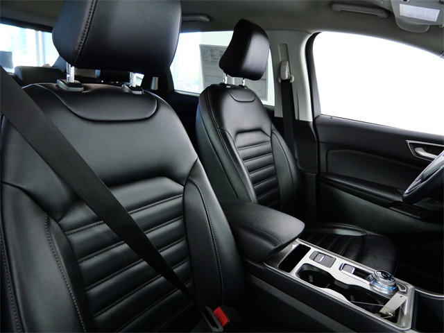 2023 Ford Edge SEL photo 10