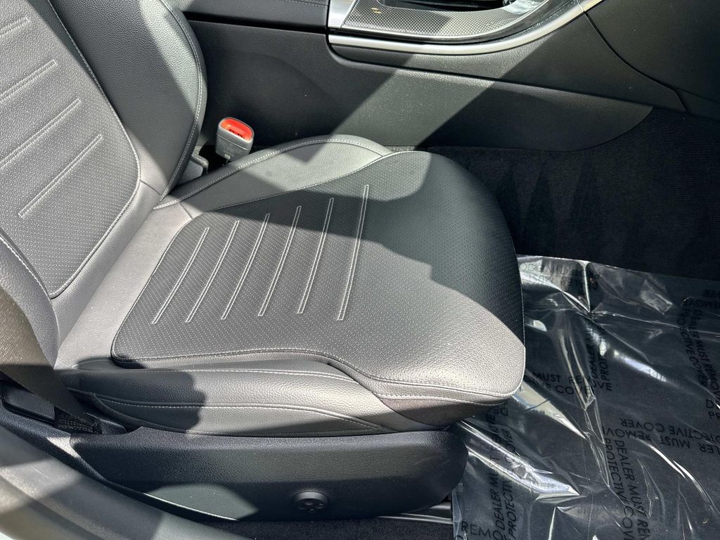 2023 Mercedes Benz C 300 4MATIC photo 20