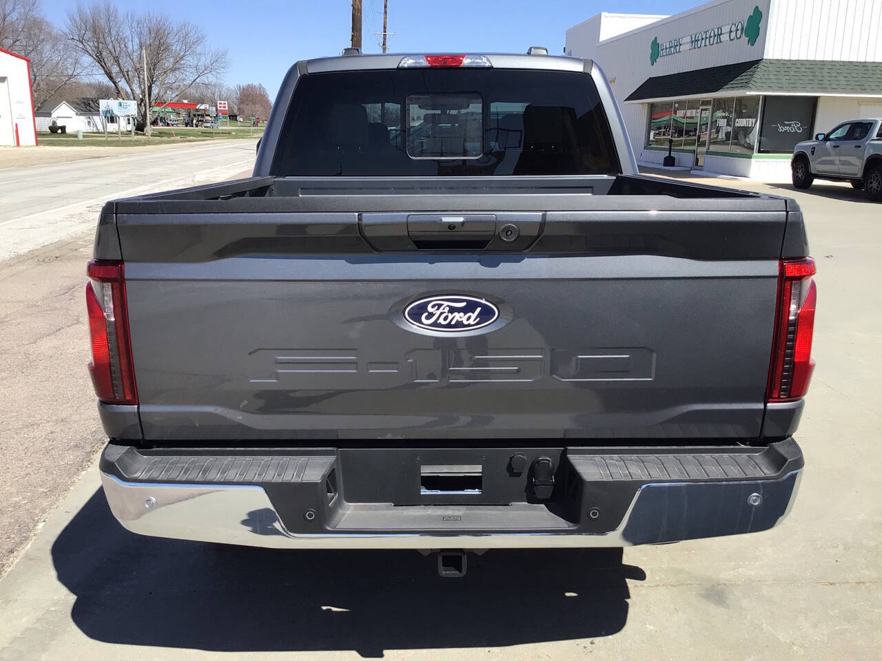 2025 Ford F-150 XLT photo 4