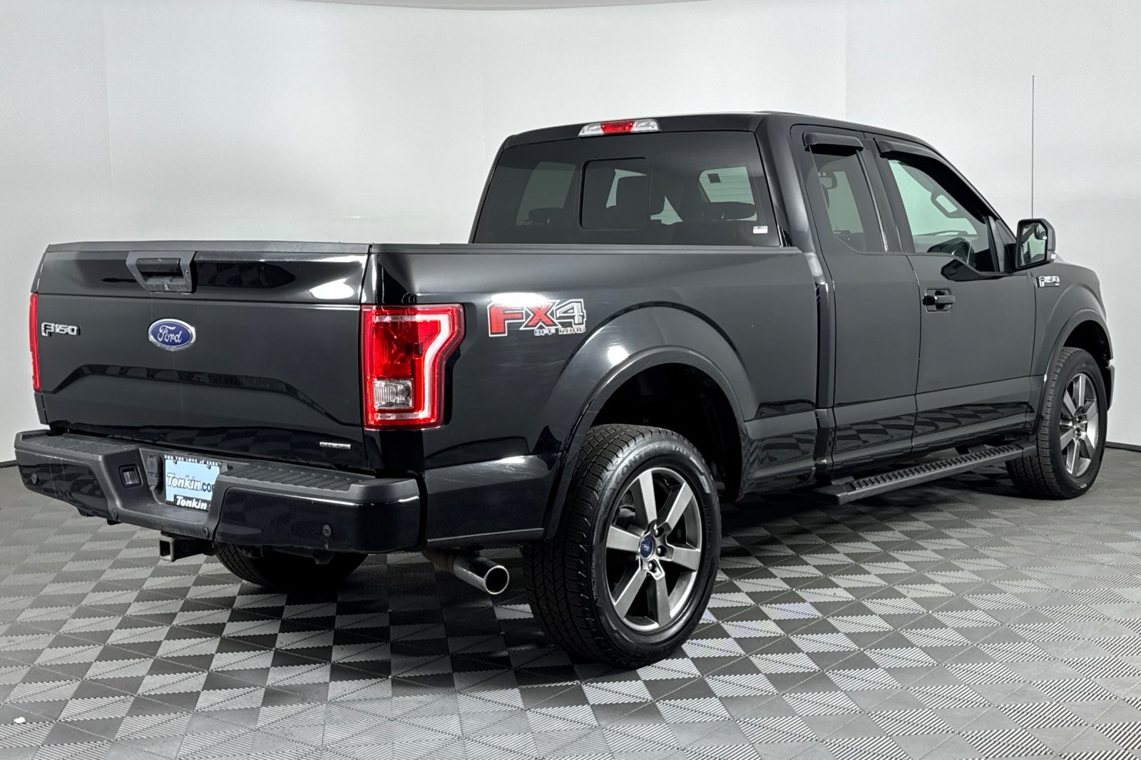 2016 Ford F-150 XLT photo 4