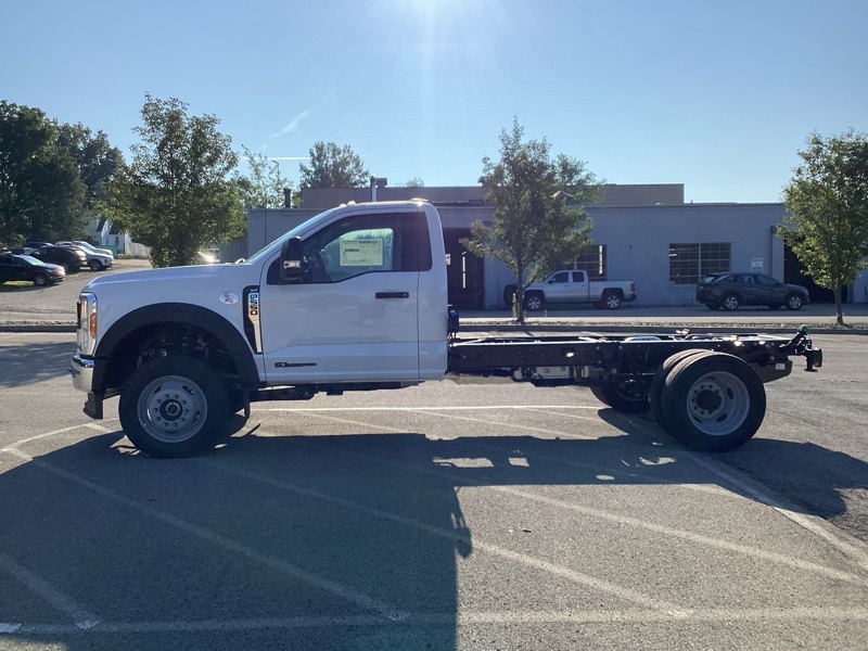 2024 Ford F-550 photo 4