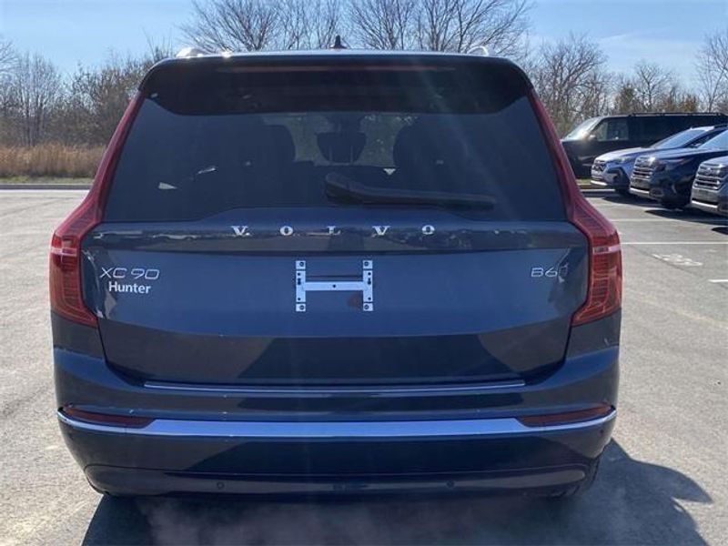 2025 Volvo XC90 AWD Plus photo 4