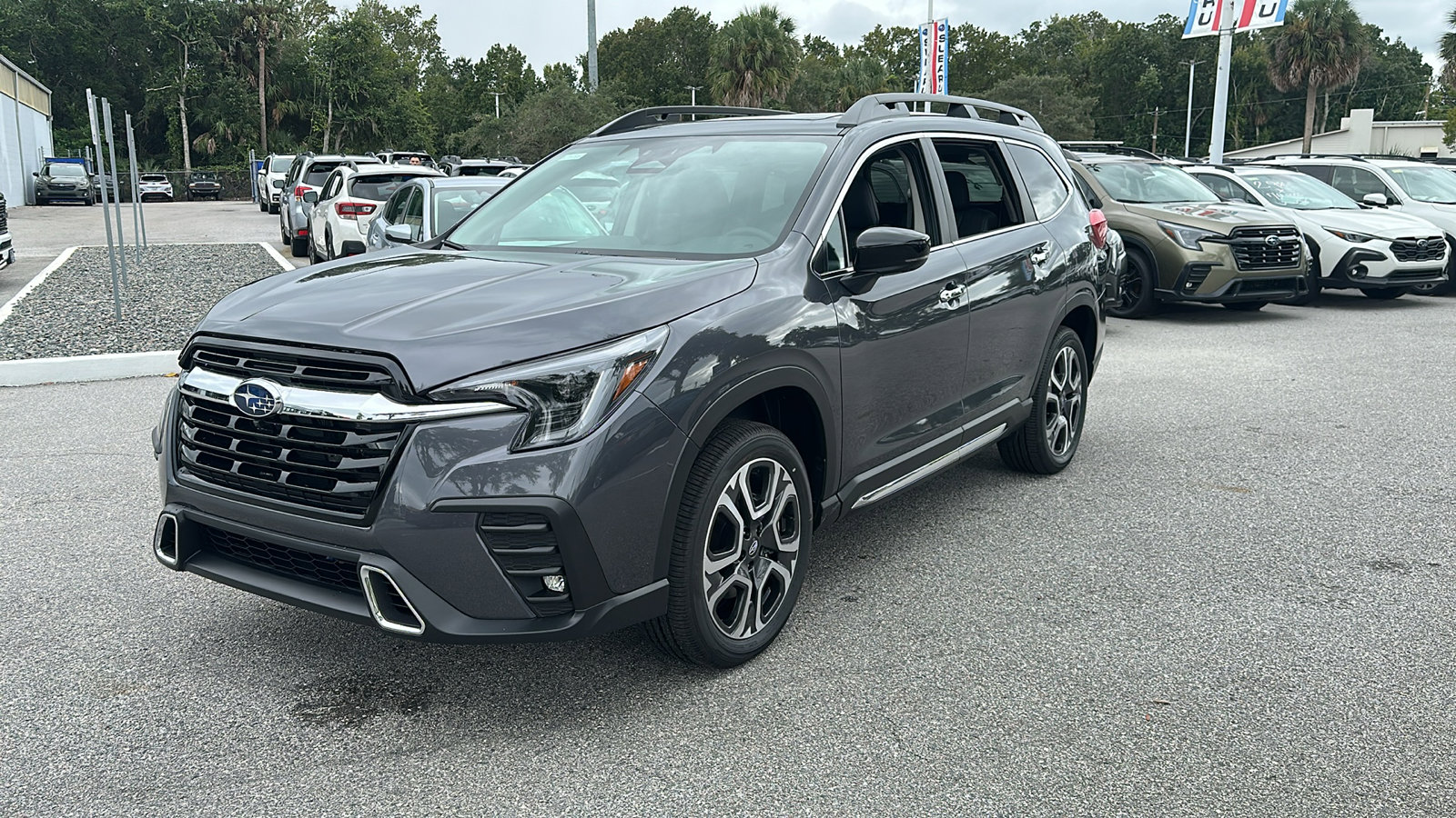 2025 Subaru Ascent Touring photo 3